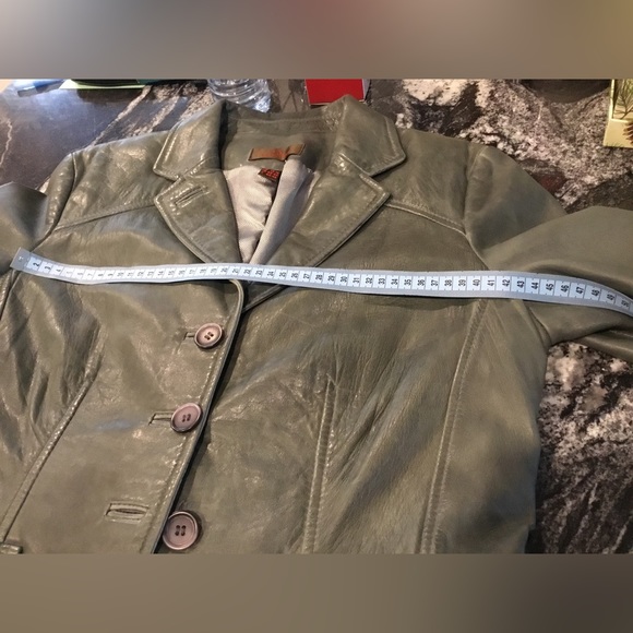 DANIER Leather Jacket, ladies M , button front. - Picture 8 of 10